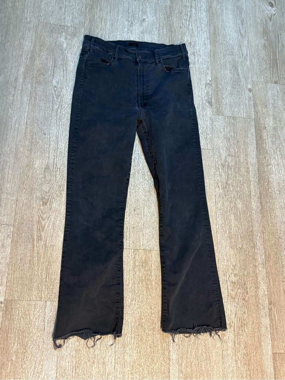 MOTHER ‘THE HUSTLER ANKLE AND FRAY’ NOT GUILTY JEANS SIZE 30